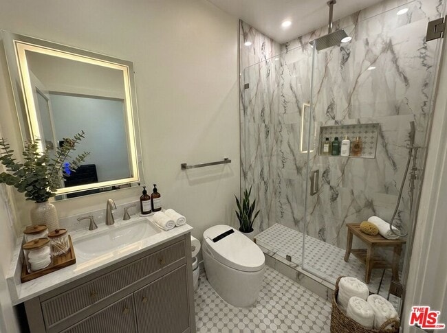 Photo - 1000 S Sherbourne Dr