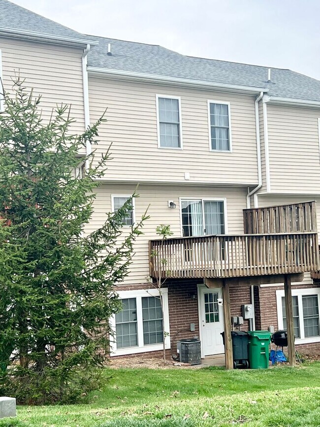 Photo - Townhome for Rent in Taylor Springs *****F...