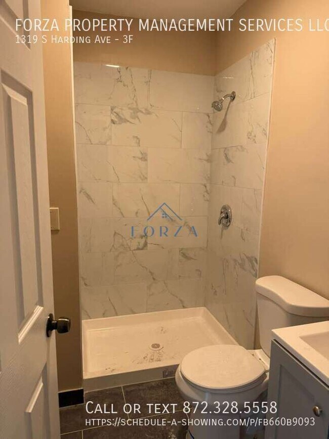 Photo - 1319 S Harding Ave Unidad 3F