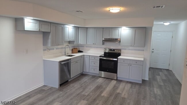 Building Photo - 41 Wilson Ave Unit 4K