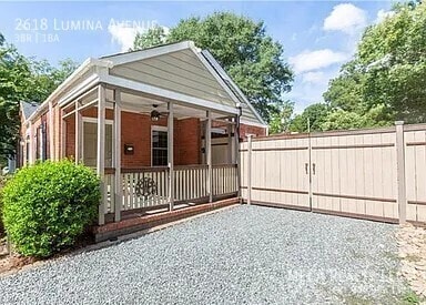 Photo - 2618 Lumina Ave