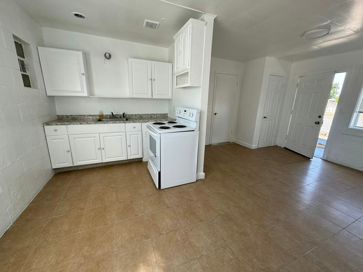 Photo - 4278 Grape Dr NE Unit 4
