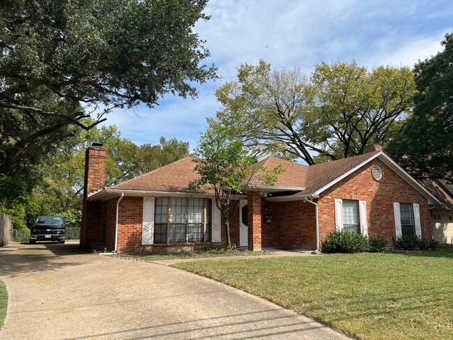 Photo - 6928 Walling Ln