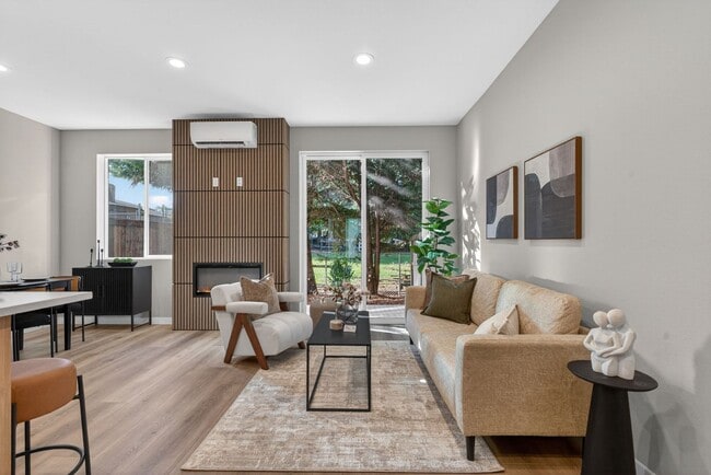 Photo - 15609 SE Meadowlark Ln