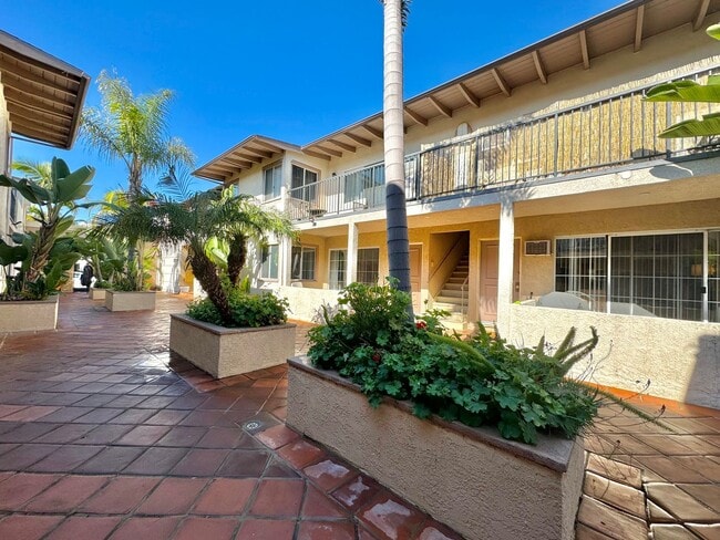 3608 Keystone Av Unit 12 09