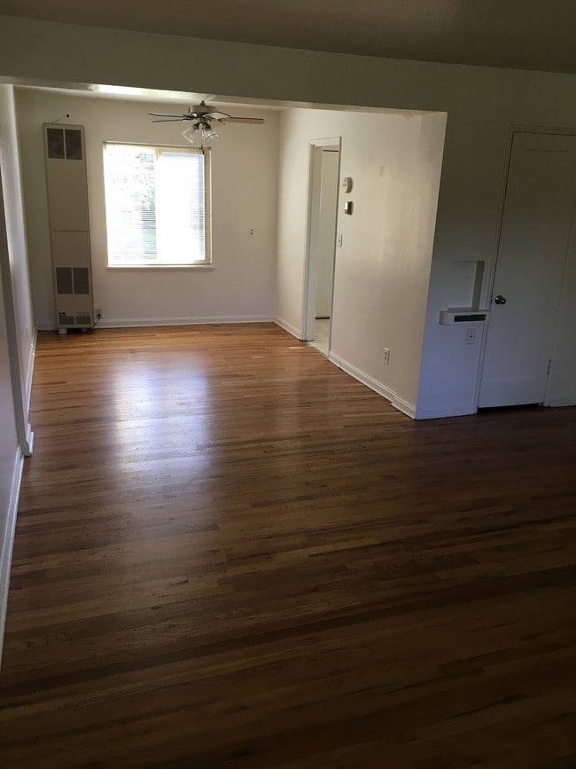 Photo - Powell Gardens Apartments
