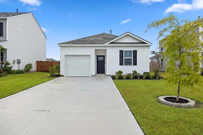Building Photo - 830 Lilyford Ln