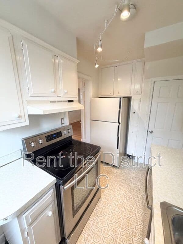 Photo - 3517 Alton Pl NW