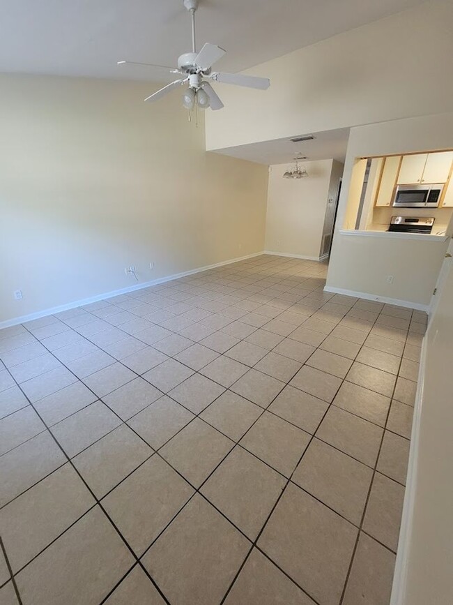 Photo - 3 BR/ 2BA Townhome located in