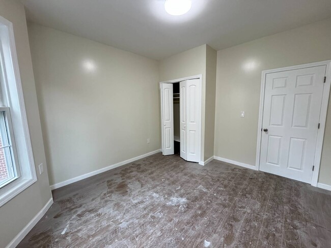 Photo - 250 E 207th St Apartamento Unidad 2A