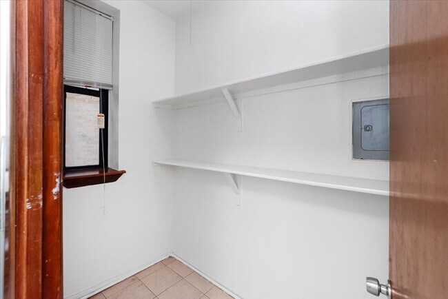 Photo - 6216 S Dorchester Ave