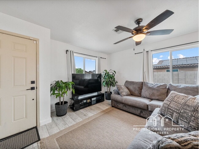 Photo - 3-bedroom, 2-bathroom home in Trail Estates