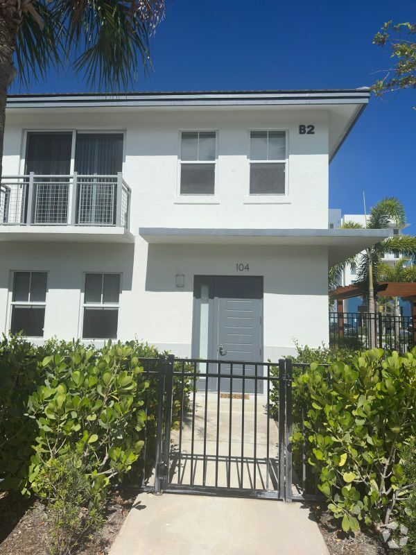 Building Photo - 1540 Congress Ave Rental