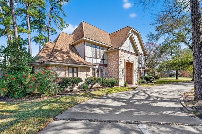 11302 Hylander Dr