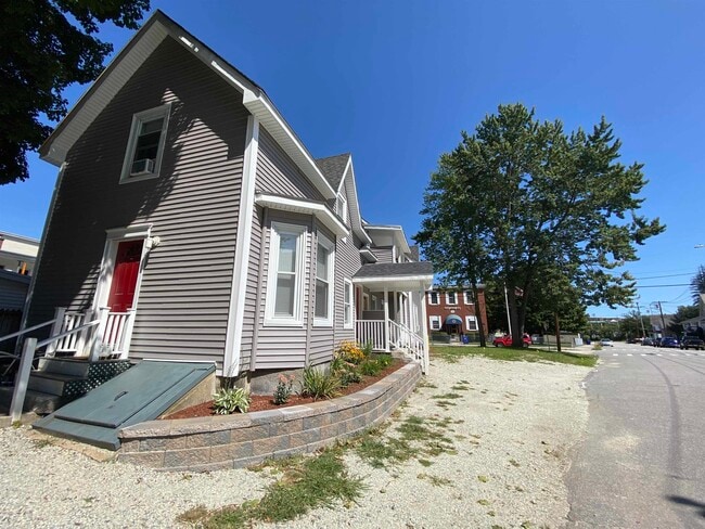 Photo - 77 Ferry St
