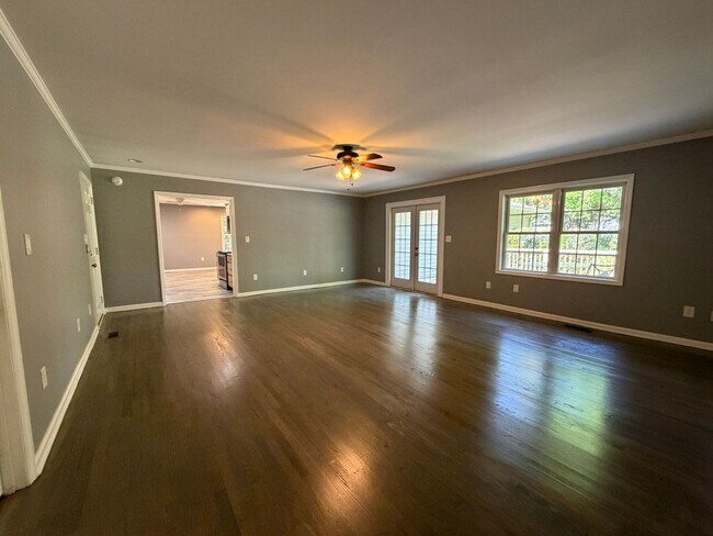Photo - Lovely 3 Bedroom, 2 Bath House with 2-Car Garage in Athens, GA