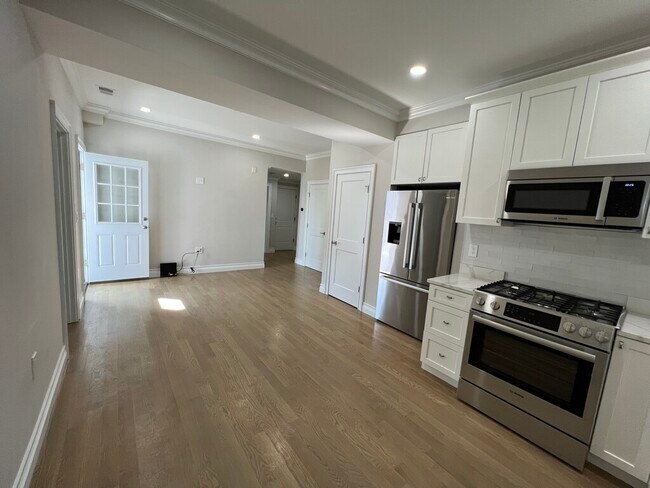 Photo - 14 Mount Hood Rd