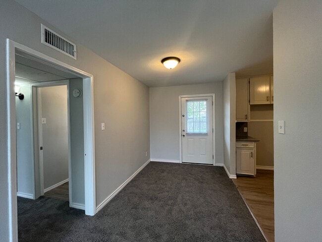 Photo - 3 Bedroom 2 Bath Central City