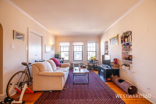 Building Photo - 1618 W Farwell Ave Unit 3A