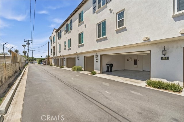 Building Photo - 684 Panorama Ln