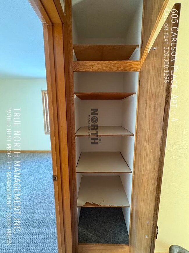 Photo - 605 Carlson Pl