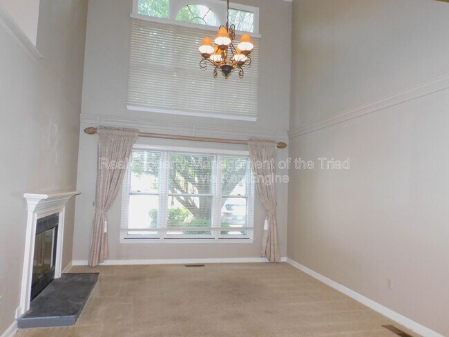 Photo - 22 Milpond Ln