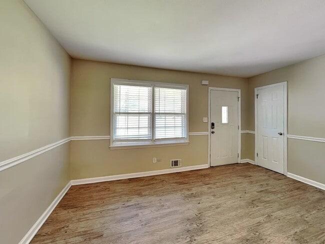 Photo - 4554 Wesley Dr