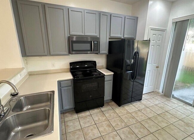 Photo - 2674 Mayaguana St