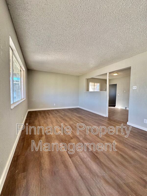 Photo - 64 E 32nd St