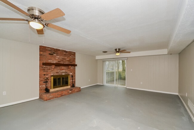 Photo - 8505 Goldfinch Way