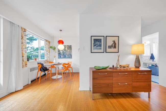 Photo - 1925 Nelson St. Unit 300