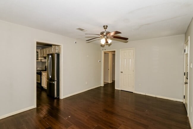 Photo - 11611 Duane St