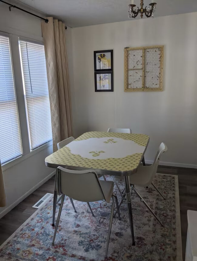 Dining Room - The Isobel on 6th Ave