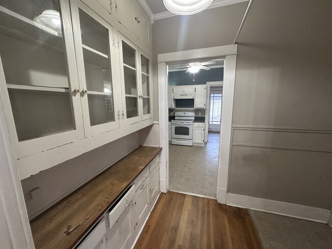 Photo - 215 N Washington St