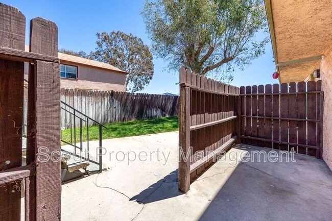 28911 Calle Del Lago