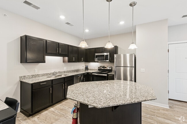 Summit 1BR, 1BA - 960SF - Kitchen - Eagles Landing Apartments