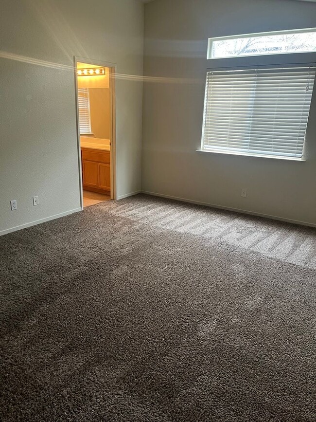 Photo - 2 Bedroom 2 bath Home with extra room