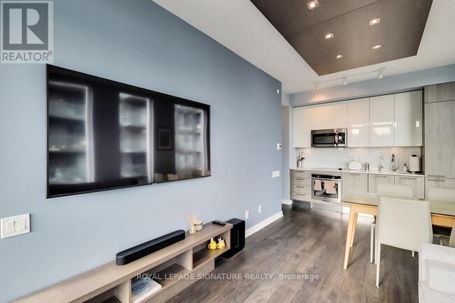 Photo - 28 Wellesley St E Unit 1704