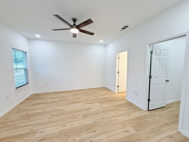 Photo - 3353 Country Ln