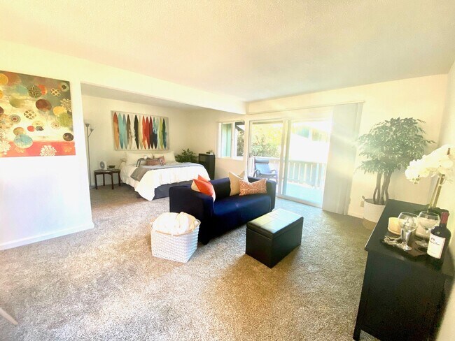 studio - Lakeview Apartments