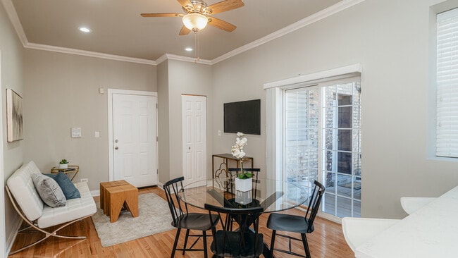 Photo - 3710 W Wrightwood Ave Unit 2D