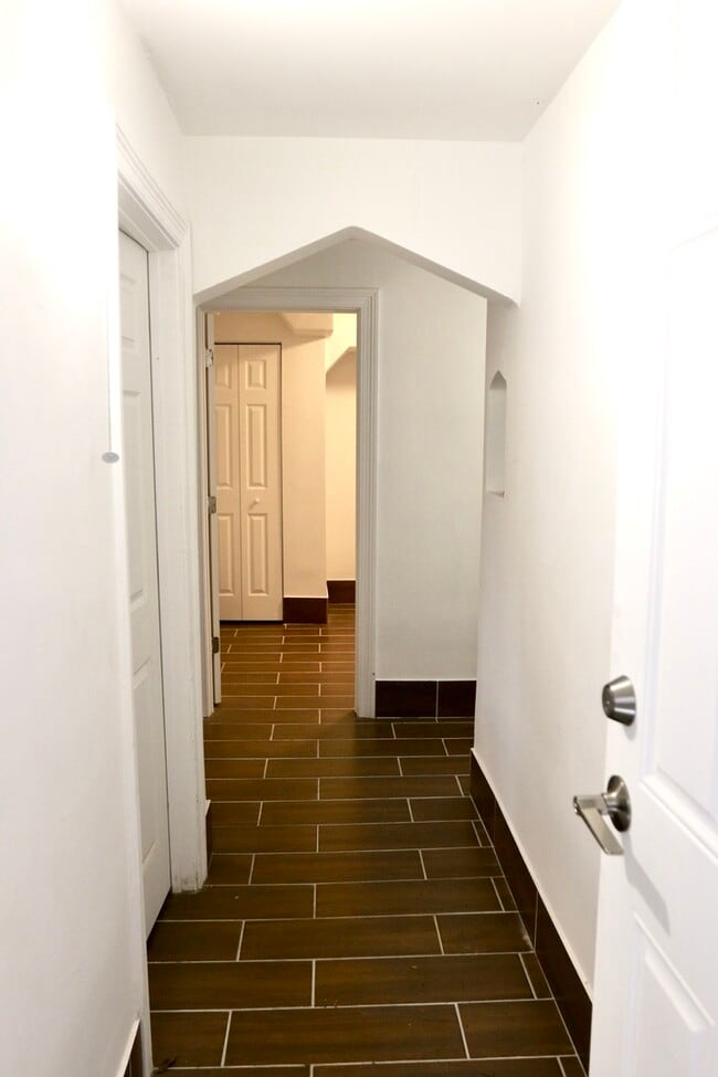 Photo - 5024 S Prairie Ave