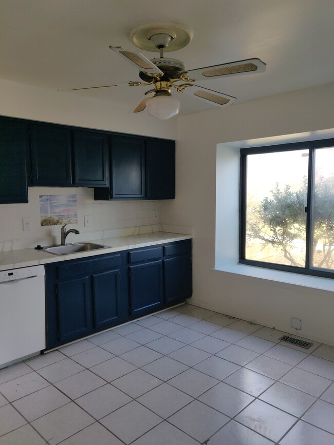 Photo - 5374 Eliots Oak Rd