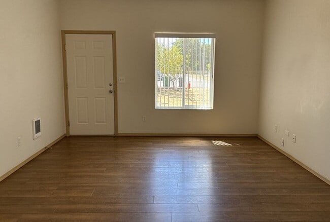 Photo - 955-995 Church St Unit 995