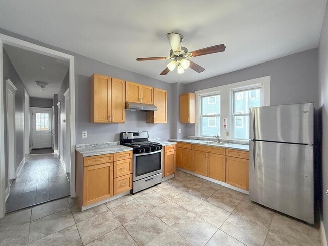 Photo - 196 Sherman St Unit 2