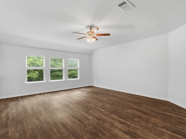 Photo - 2913 Megan St