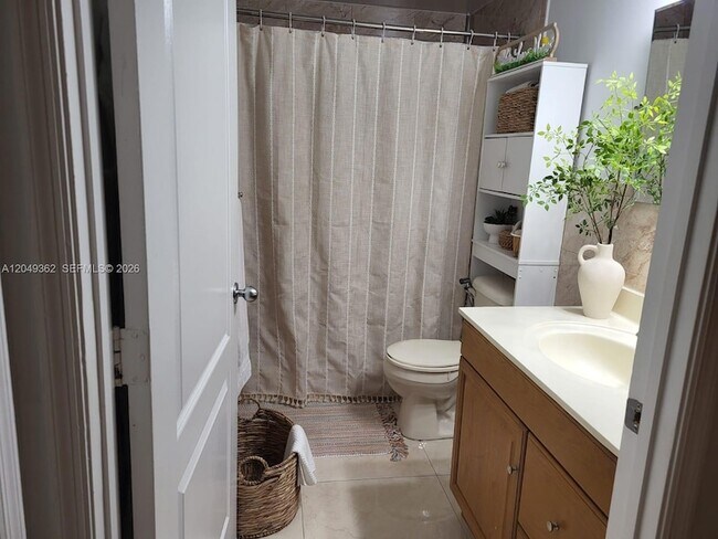 5099 NW 7th St Unit 205