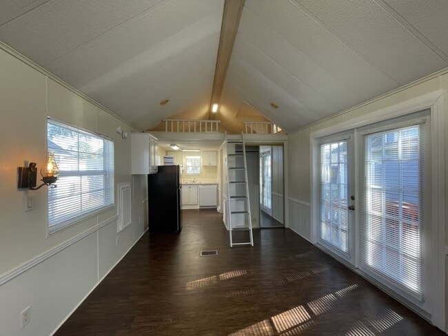 Photo - 36010 Sand Rd