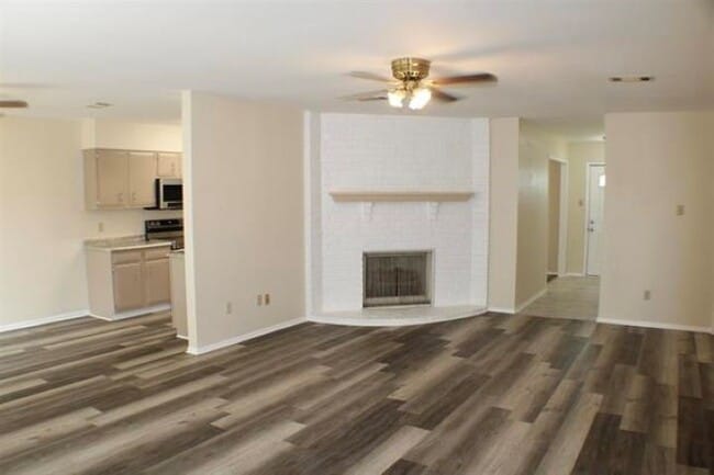 Photo - 8690 Manion Dr