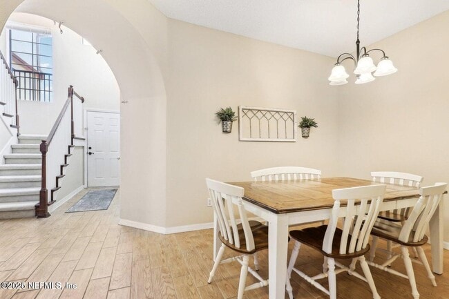Photo - 604 Briar Way Ln